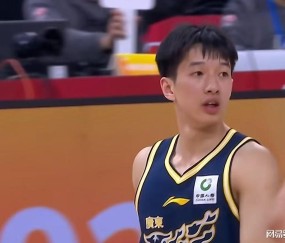 开云电竞官网入口-广东队最新消息！CBA后场大杀器身价暴跌，已被杜锋彻底弃用！